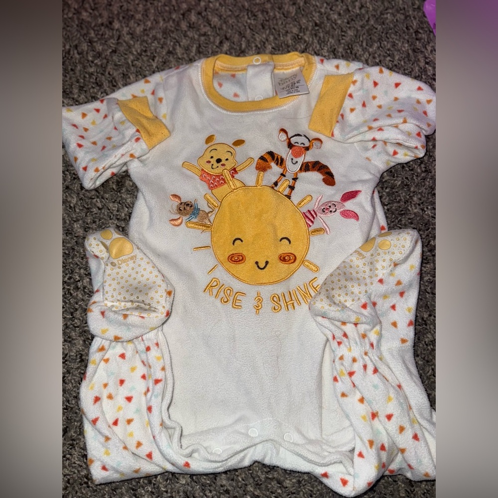 Disney Baby White and Yellow Tag
